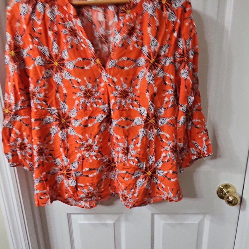 Crown and Ivy Orange Floral Print V-Neck Blouse Size PL